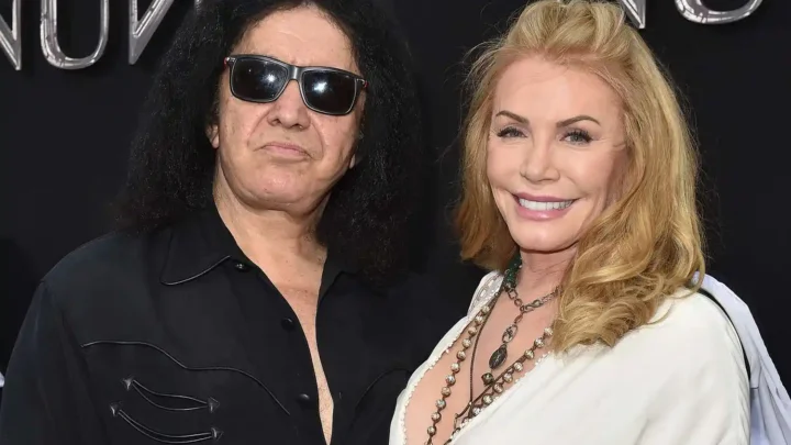 Shannon Tweed Biography: Height, Age, Movies, Net Worth, Instagram, Husband, Wiki