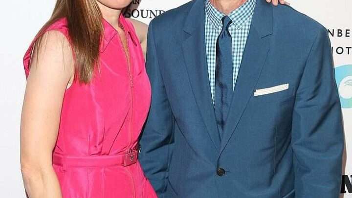 Lyle Lovett’s wife April Kimble Biography: Age, Twins, Net Worth, Photos, IMDb, Children