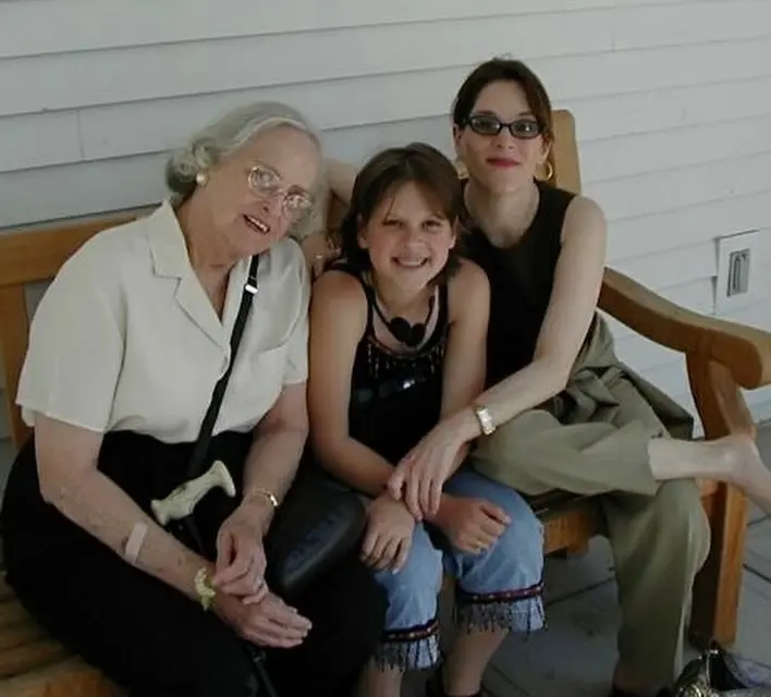 Marianne Williamson’s daughter India Emmaline Biography: Net Worth, Age, Husband, Height, Parents, Twitter