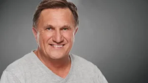 Frankie J. Holden
