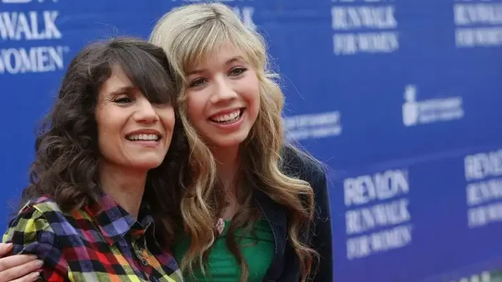 Jennette McCurdy’s mother, Debra McCurdy Biography: Spouse, Children, Age, Net Worth, Wikipedia, Death