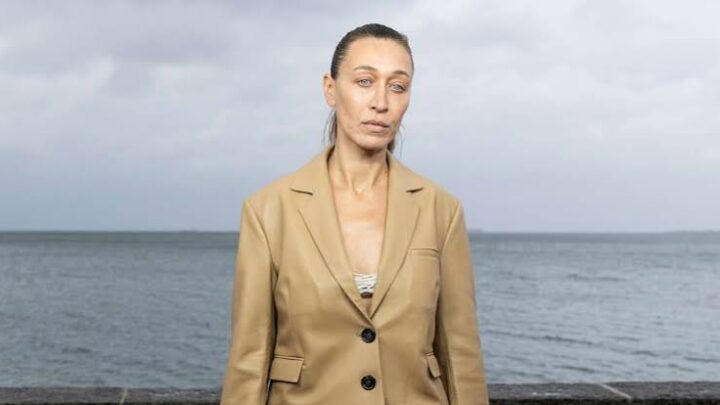 Gigi Hadid’s sister Alana Hadid Biography: Age, Parent, Net Worth, Boyfriend, Instagram, Wikipedia, Net Worth