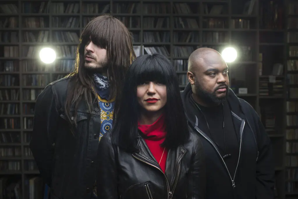 Khruangbin Biography: Age, Net Worth, Founder, Albums, Instagram, Songs, Members, Real Name, Spouse
