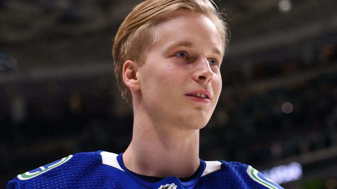 Elias Pettersson Biography: Age, Wife, Net Worth, Nationality, Children, Wikipedia, Sibling