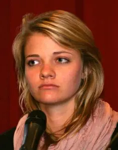 Jessica Watson Biography: Age, Husband, Net Worth, Books, Height, Siblings