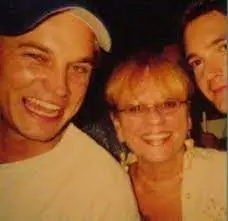 Travis Fimmel’s mother, Meet Jennie Fimmel: Age, Net Worth, Husband, Children