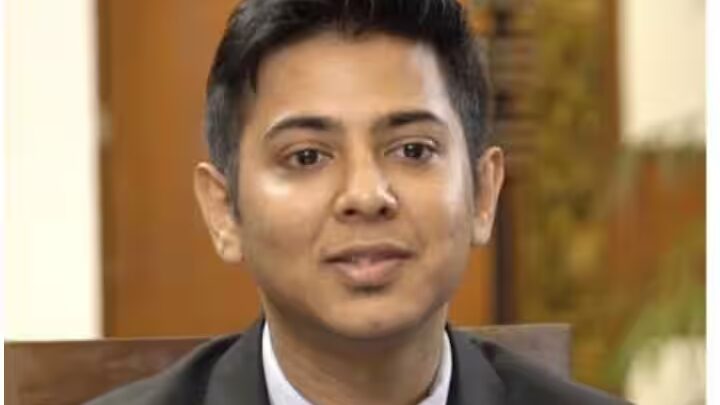 IAS Akshat Jain Biography: Age, Wife, Net Worth, Parents, Wiki, Books, Girlfriends