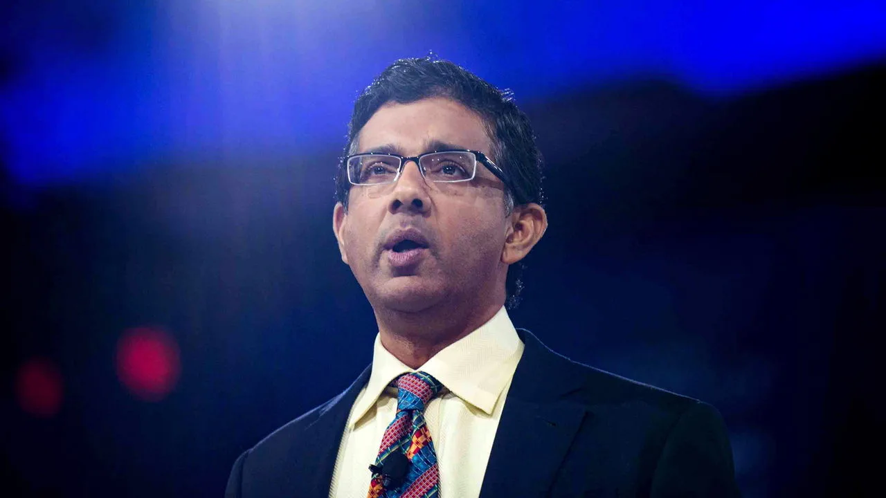 Dinesh Joseph DSouza Photo