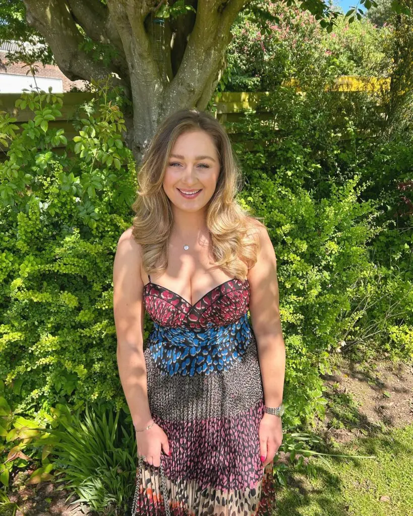 Chloe Sunderland Biography: Age, Net Worth, Parents, Children, Height, Instagram, Wiki