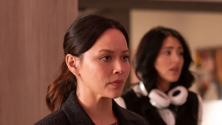 Melissa O’Neil Biography: Spouse, Age, Movies, Net Worth, TV Shows, Height, Instagram, Parents, Songs