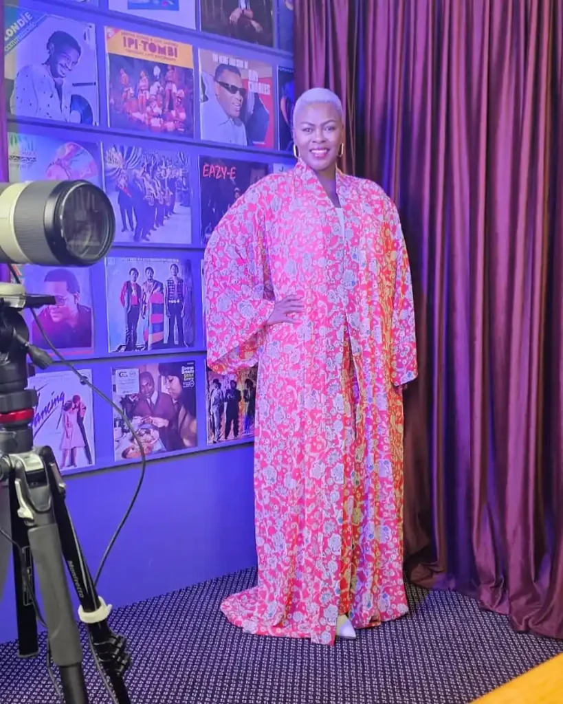 Dawn Thandeka King Biography: Age, Net Worth, Husband, Children, Parents, Siblings, Height, Instagram, Awards, Songs, Wiki