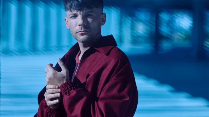 Louis Tomlinson Biography: Girlfriend, Age, Kids, Net Worth, Songs, Parents, YouTube, Height, Siblings