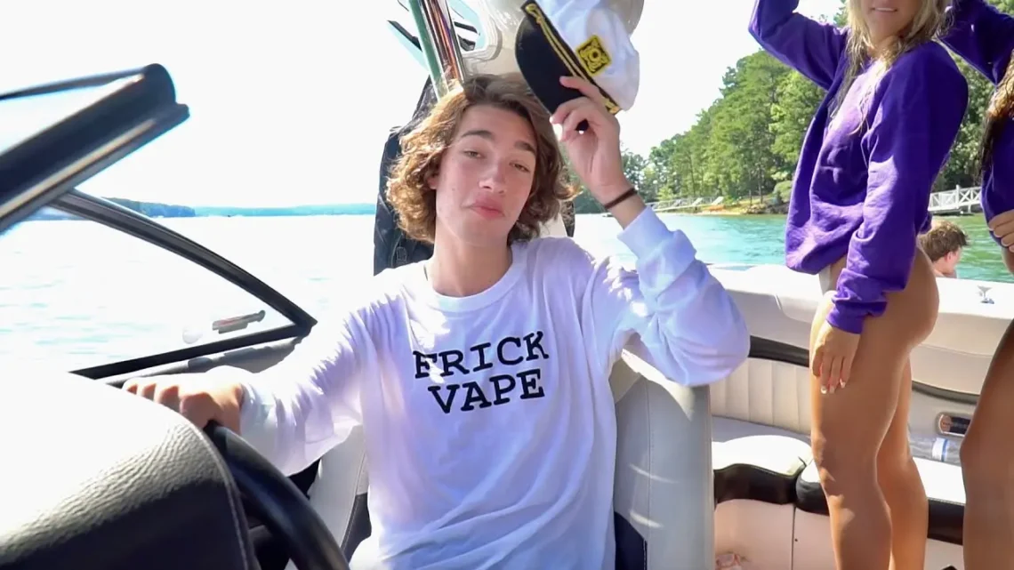 Baylen Levine Biography: Age, Net Worth, Parents, Height, Girlfriend, Siblings, Instagram, Wiki