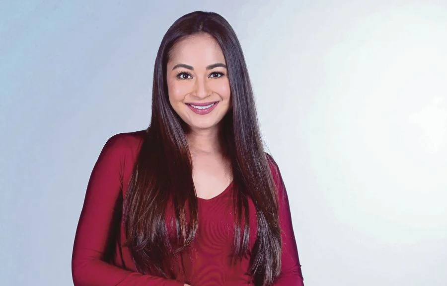 Maya Karin Biography: Age, Net Worth, Spouse, Children, Family, Movie, Songs