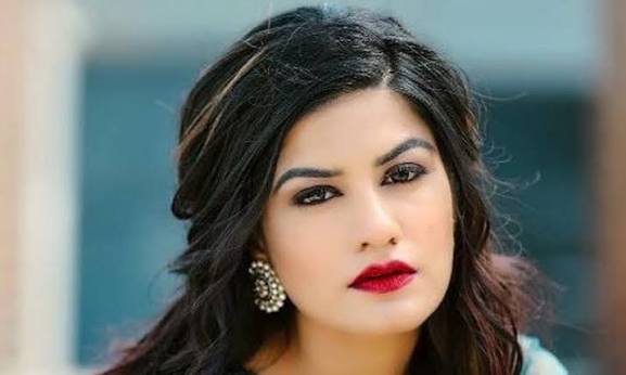 Kaur B Biography: Age, Net Worth, Height, Songs, Spouse, Parents, Siblings, Instagram, Wiki