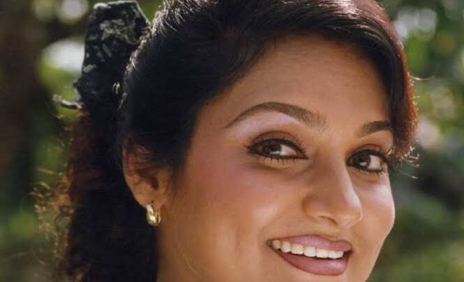 Madhavi Biography: Age, Net Worth, Height, Parents, Siblings, Children, Husband, Instagram, Wiki