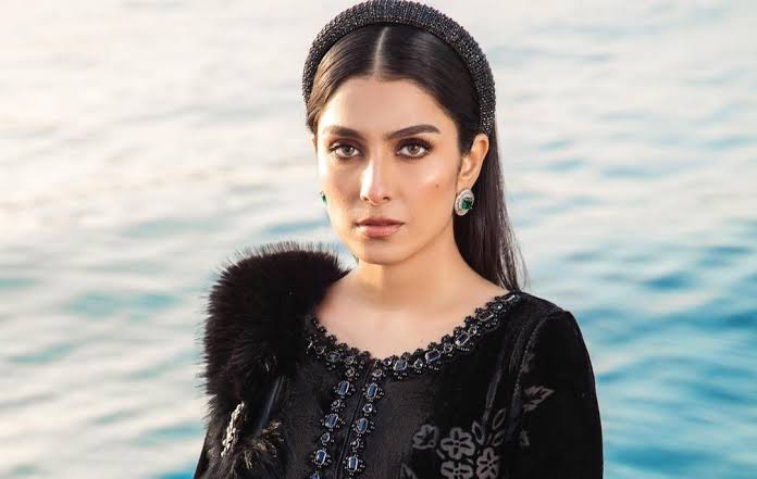 Ayeza Khan Biography: Age, Net Worth, Height, Parents, Spouse, Children, Instagram, Awards, Movies, Wiki