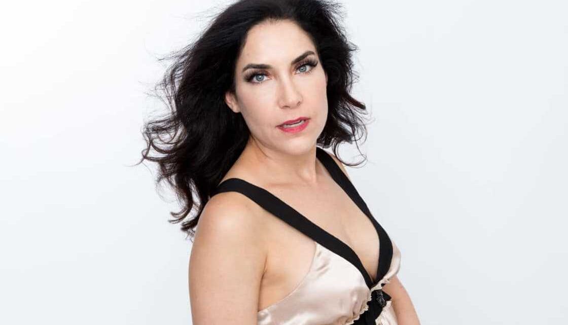 Lahna Turner Biography: Children, Net Worth, Age, Pictures, Husband, YouTube, Wiki