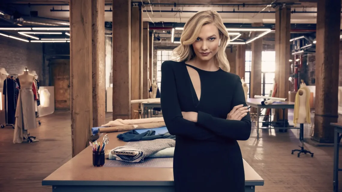 Karlie Kloss Biography: Age, Net Worth, Awards, Instagram, Parents, Wiki, Boyfriend, Husband, Height