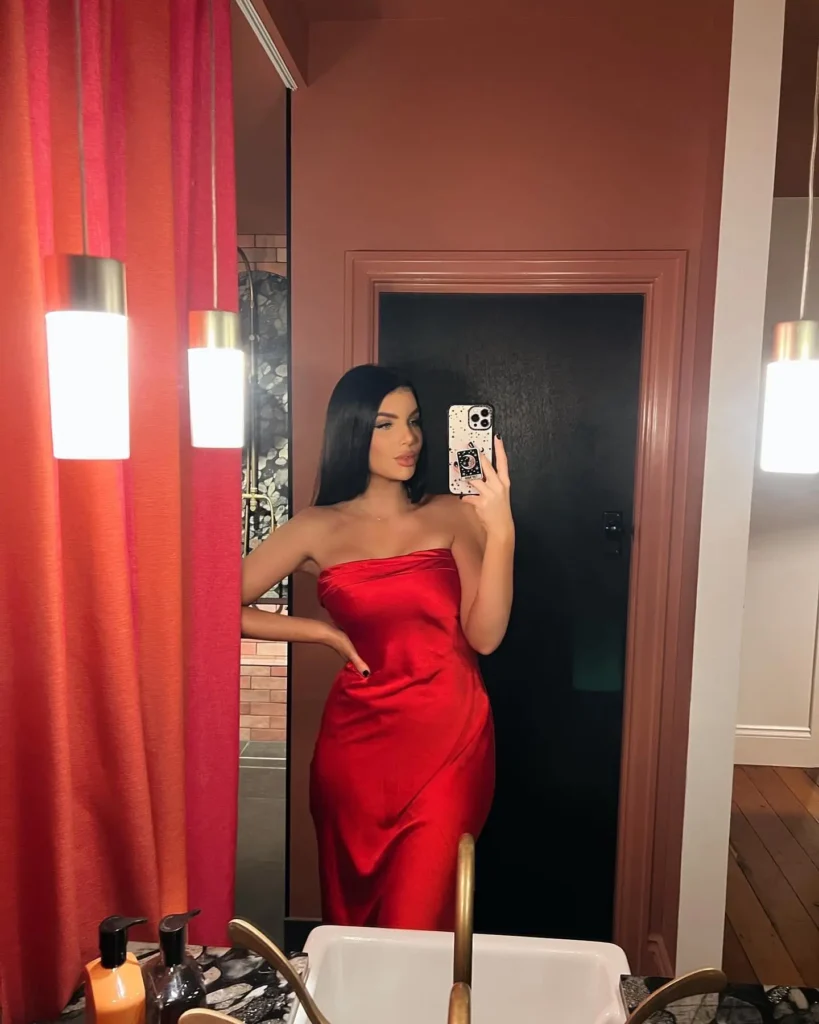 Nicole Thorne Biography: Age, Net Worth, Parents, Instagram, Height, Wiki, Spouse, Children