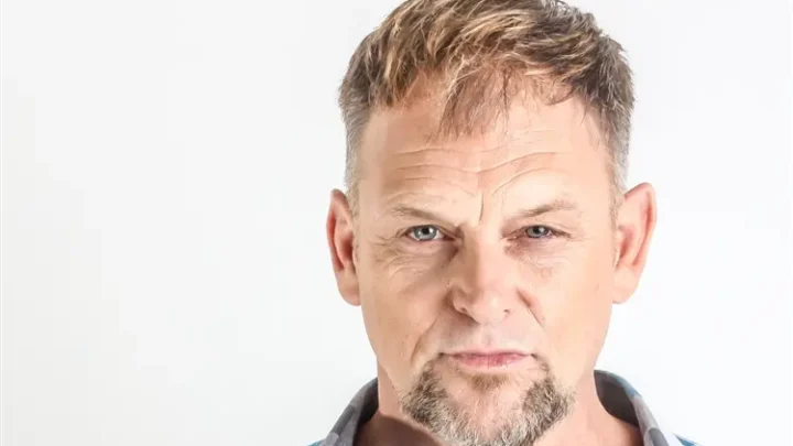 Steve Hofmeyr Biography: Net Worth, Wife, Age, Height, Siblings, Children, Movie, Songs