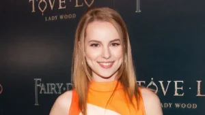 Bridgit Mendler