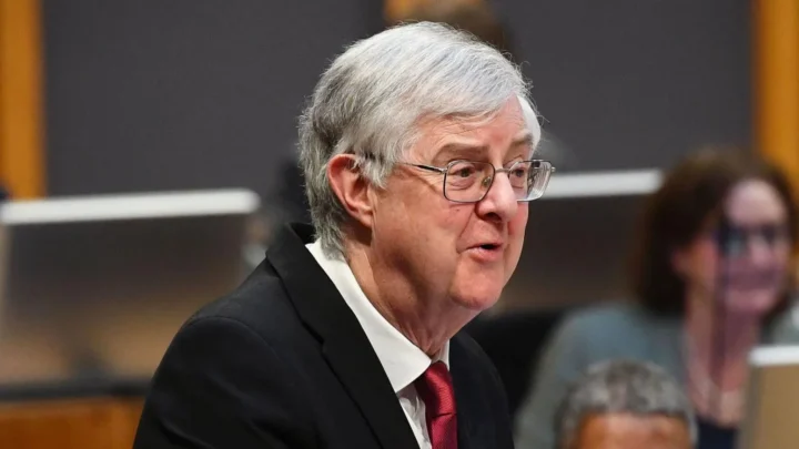 Mark Drakeford Biography: Age, Net Worth, Sibling, Parent, Instagram, Height, Wiki, Spouse, Children