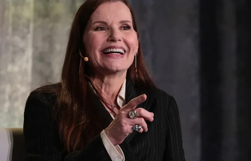 Geena Davis Biography: Children, Age, Net Worth, Movies, TV Shows, Wikipedia, Height, Awards Geena Davis Biography: Children, Age, Net Worth, Movies, TV Shows, Wikipedia, Height, Awards