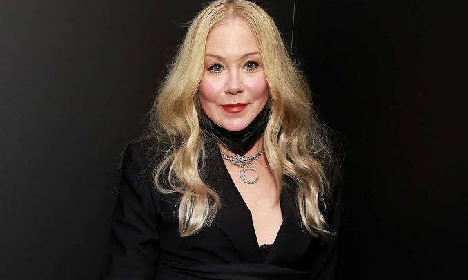 Christina Applegate Biography: Age, Net Worth, Parents, Height, Instagram, Spouse, Children, Wiki, Movies, Awards