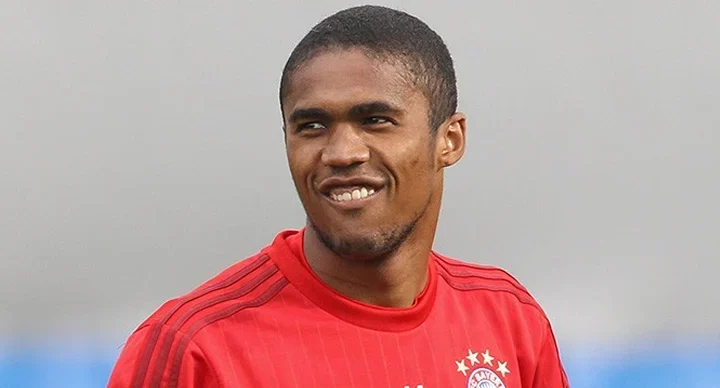 Douglas Costa Biography: Age, Net Worth, Wikipedia, Parents, Salary, Videos, Instagram, Children