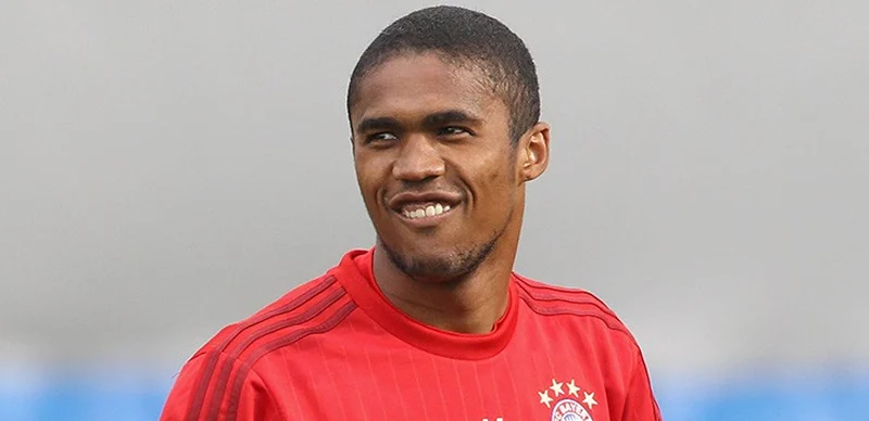 Douglas Costa Biography: Age, Net Worth, Wikipedia, Parents, Salary, Videos, Instagram, Children