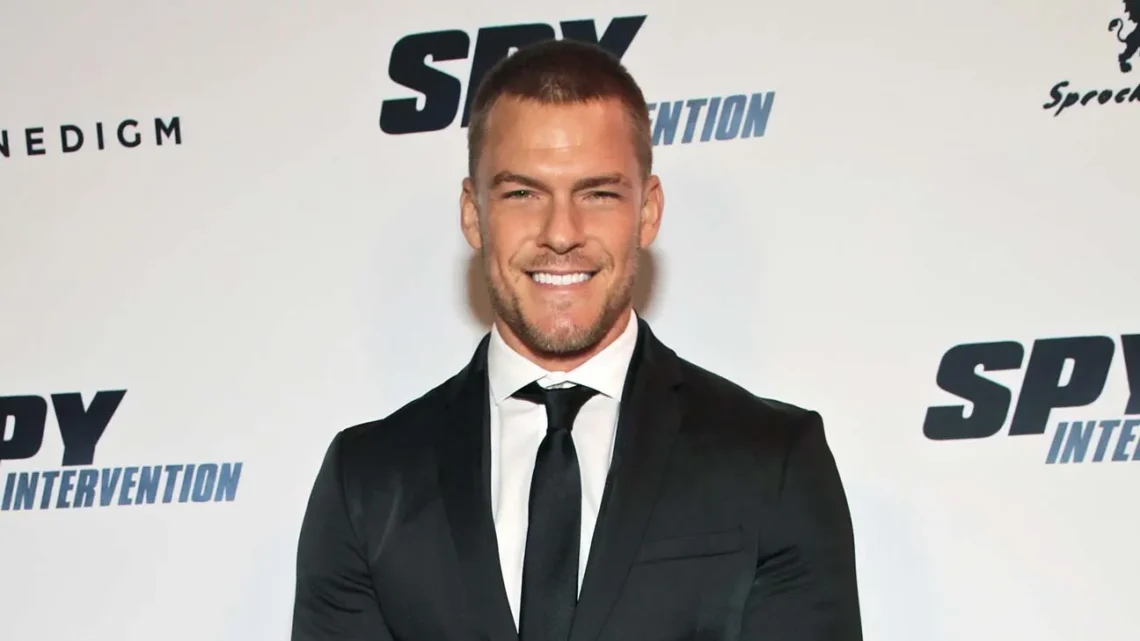 Alan Ritchson Biography: Movies, Net Worth, Age, Wikipedia, Wife, Tv Shows, Children, Height, Photos