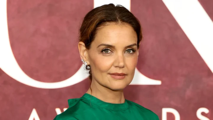 Katie Holmes Biography: Movies, Husband, Net Worth, Age, Children, Parents, Partner, Nationality