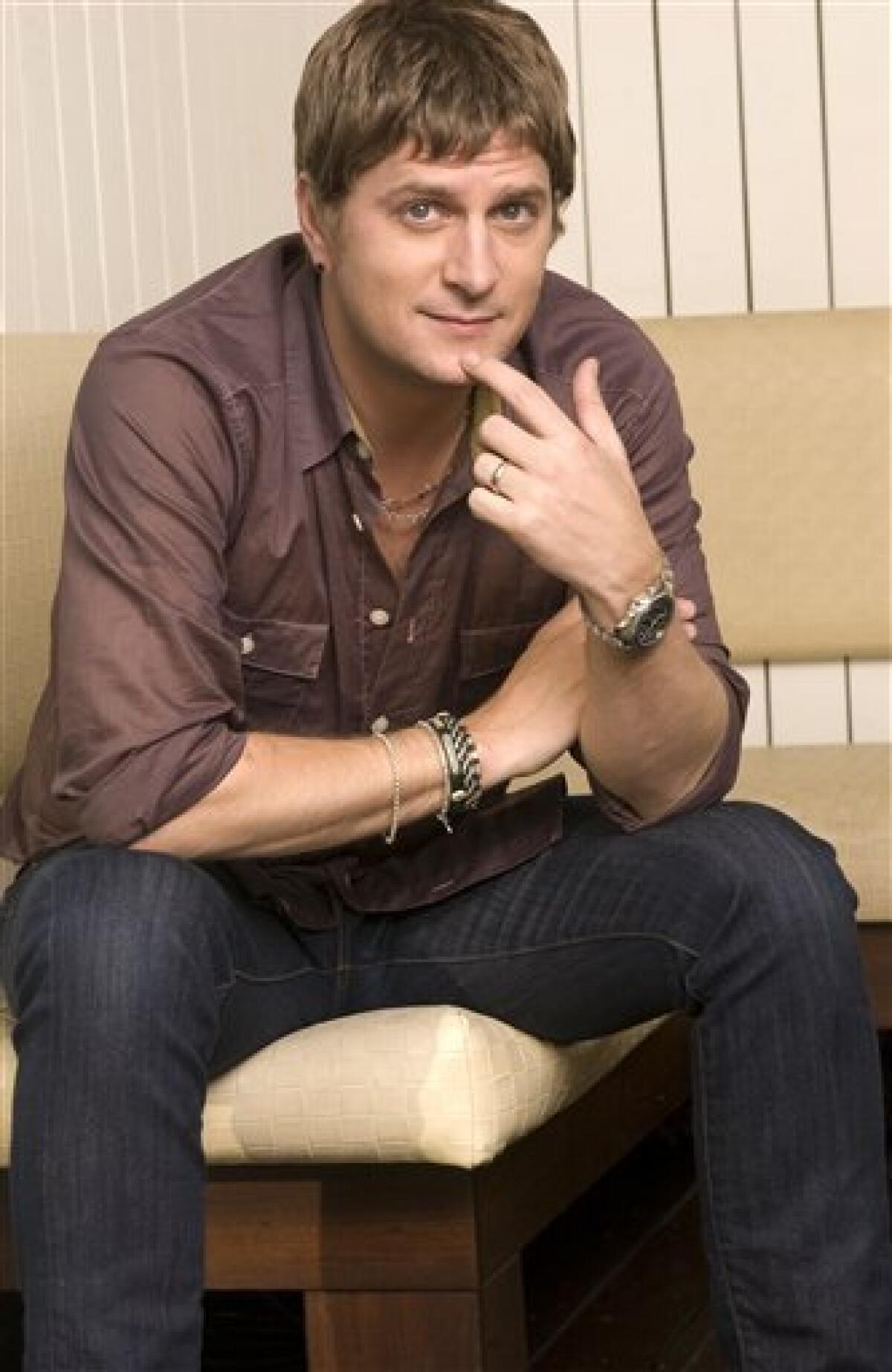 Rob Thomas Biography: Age, Net Worth, Instagram, Spouse, Height, Wiki