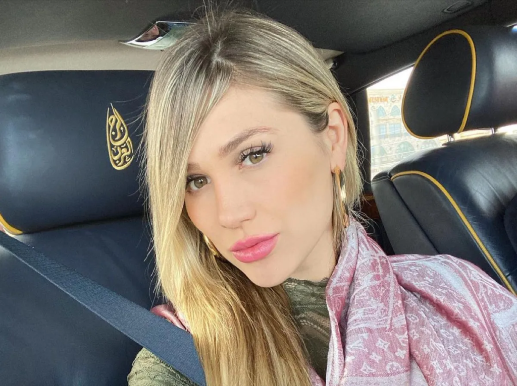 Canelo Álvarez's wife, Fernanda Gómez Biography Age, Children, Net