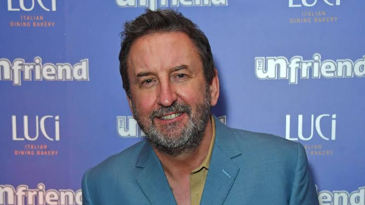 Lee Mack Biography: Wife, Age, Height, Net Worth, Children, Wiki, Parents, Siblings, TV Shows