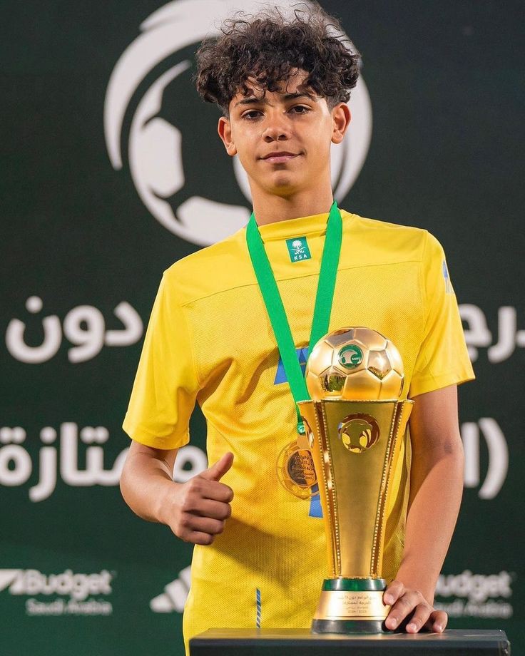 Cristiano Ronaldo's son Cristiano Ronaldo Jr. Biography Age, Net Worth