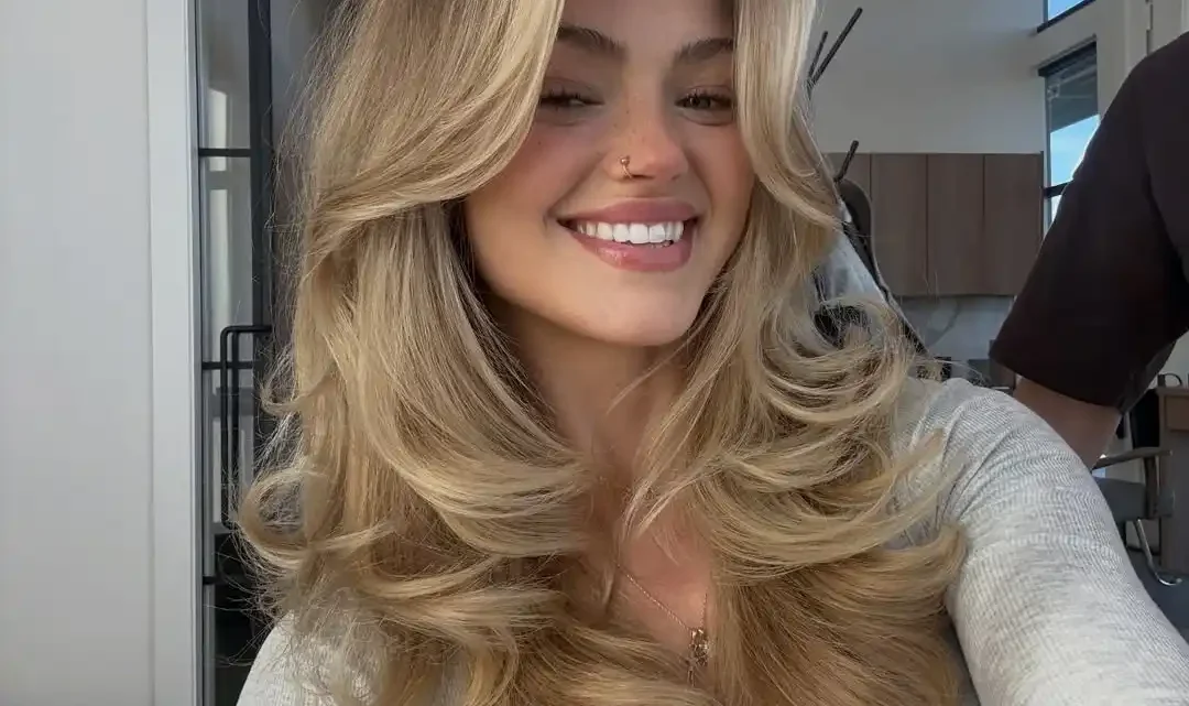 Abigail White Biography: Age, Net Worth, Parents, Siblings, Career, Wikipedia, Pictures