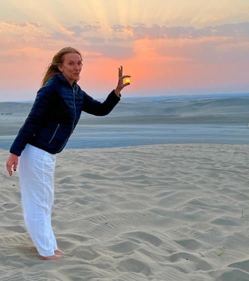 Toni Collette pic at a beach