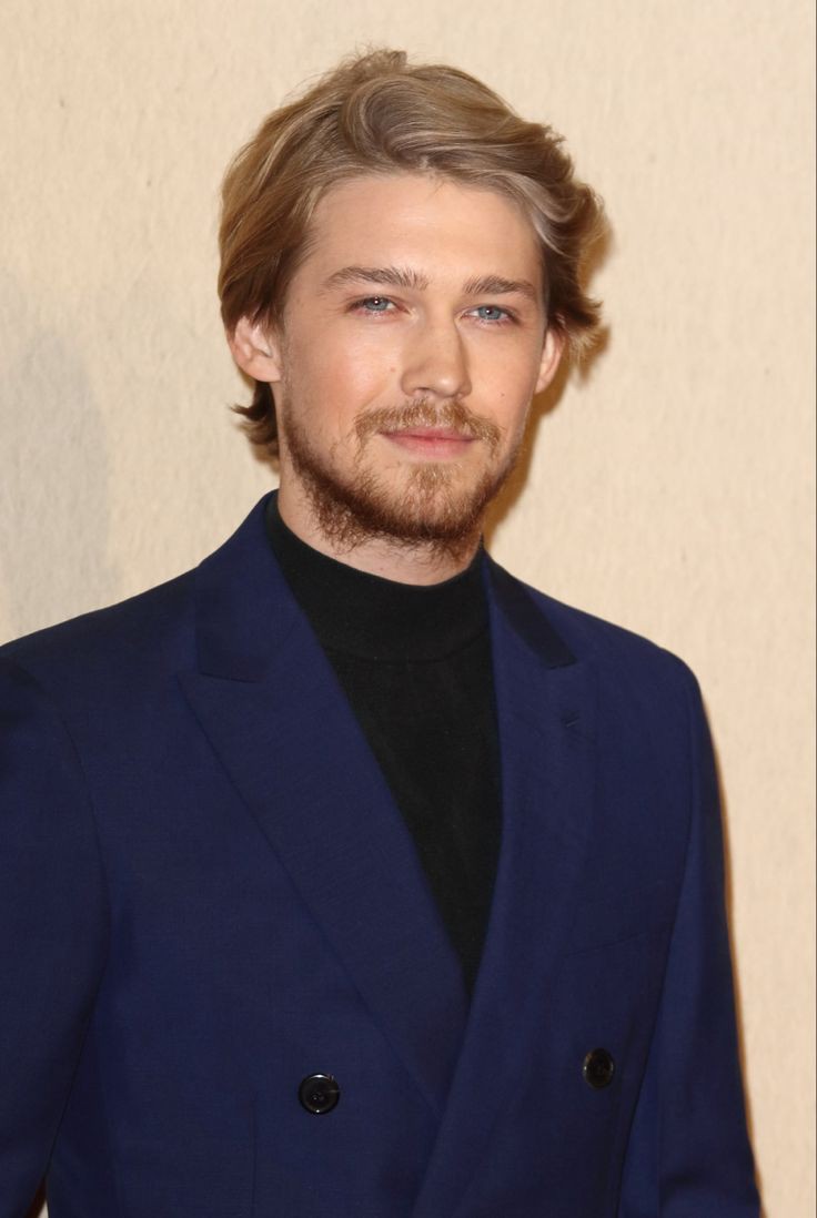Joe Alwyn Biography Age, Net Worth, Wife, Career, Movies, Awards, Parents, Siblings TheCityCeleb