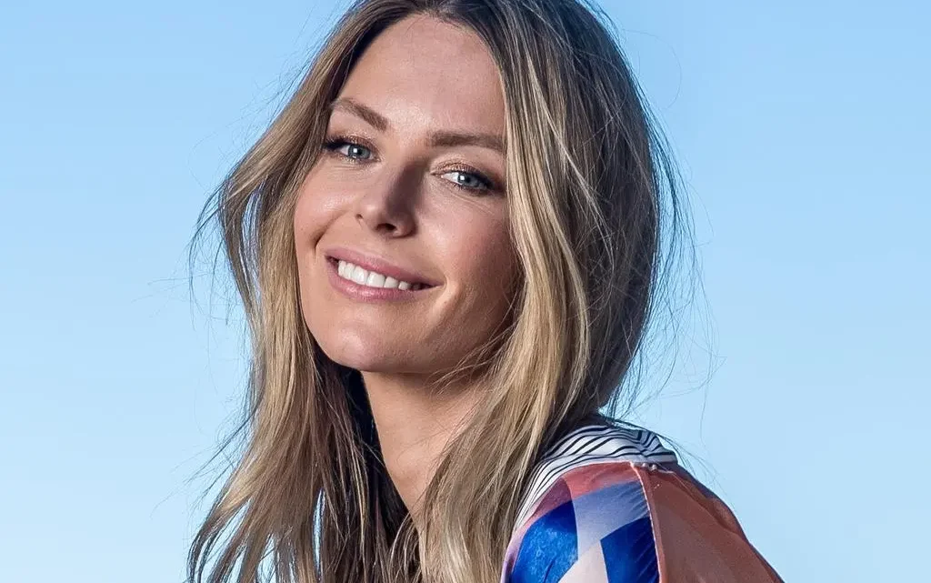 Jennifer Hawkins Biography: Age, Net Worth, Spouse, Parents, Siblings, Children, Career, Wikipedia, Awards