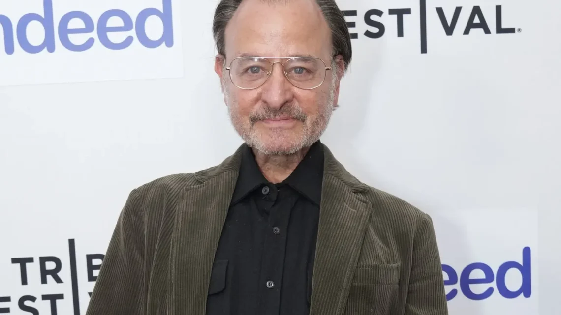 Fisher Stevens Biography: Movies, Wife, Net Worth, Age, Children, TV Shows, Height, Wikipedia