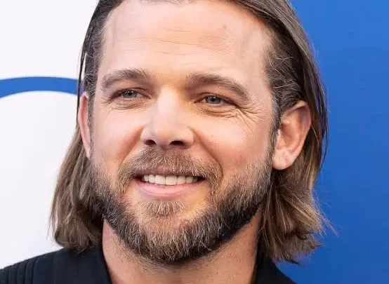 Max Thieriot Biography: Age, Net Worth, Wife, Children, Parents, Siblings, Movies, Wikipedia, Pictures