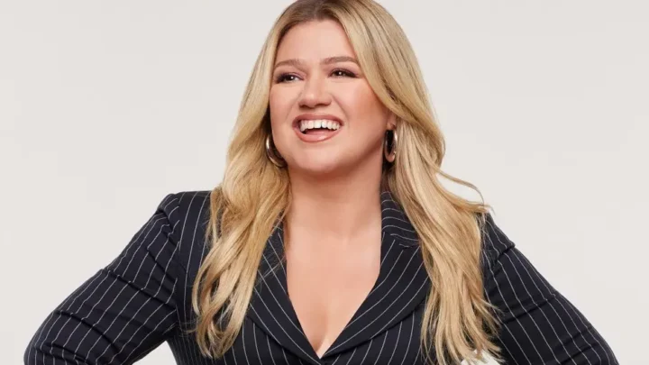Kelly Clarkson Biography: Age, Net Worth, Husband, Children, Parents, Siblings, Career, Movies, Songs, TV Series, Awards