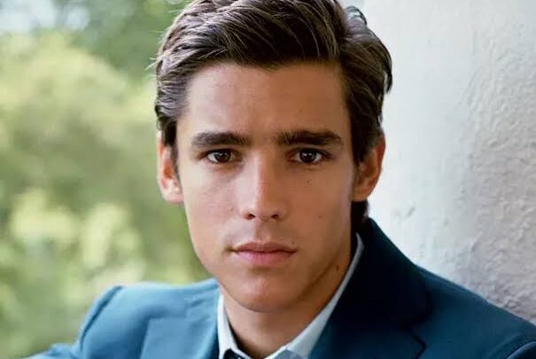 Brenton Thwaites Biography: Movies, Age, Wife, Net Worth, Height, Girlfriend, Relationship, Instagram