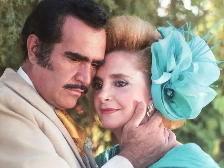 Vicente Fernández’s wife, María del Refugio Abarca Villaseñor Biography: Age, Net Worth, Children, Career, Wikipedia, Pictures