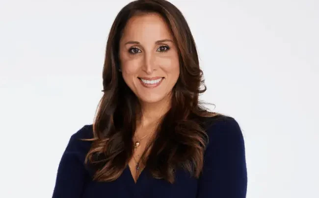 Yasmin Vossoughian Biography: Age, Net Worth, Husband, Children, Parents, Career, Wikipedia, Pictures