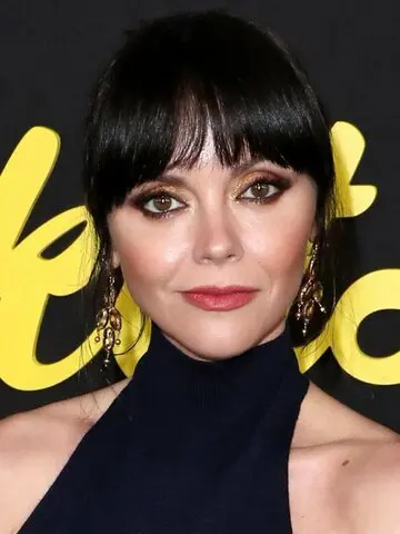 Christina Ricci Biography: Age, Net Worth, Husband, Children, Parents, Siblings, Career, Movies, Songs, Awards