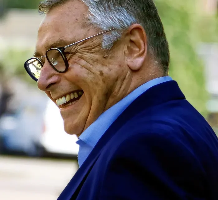 Micheal Robinson Biography: Age, Net Worth, Instagram, Spouse, Height, Wiki, Parents, Siblings, Death Micheal Robinson Biography: Age, Net Worth, Instagram, Spouse, Height, Wiki, Parents, Siblings, Death