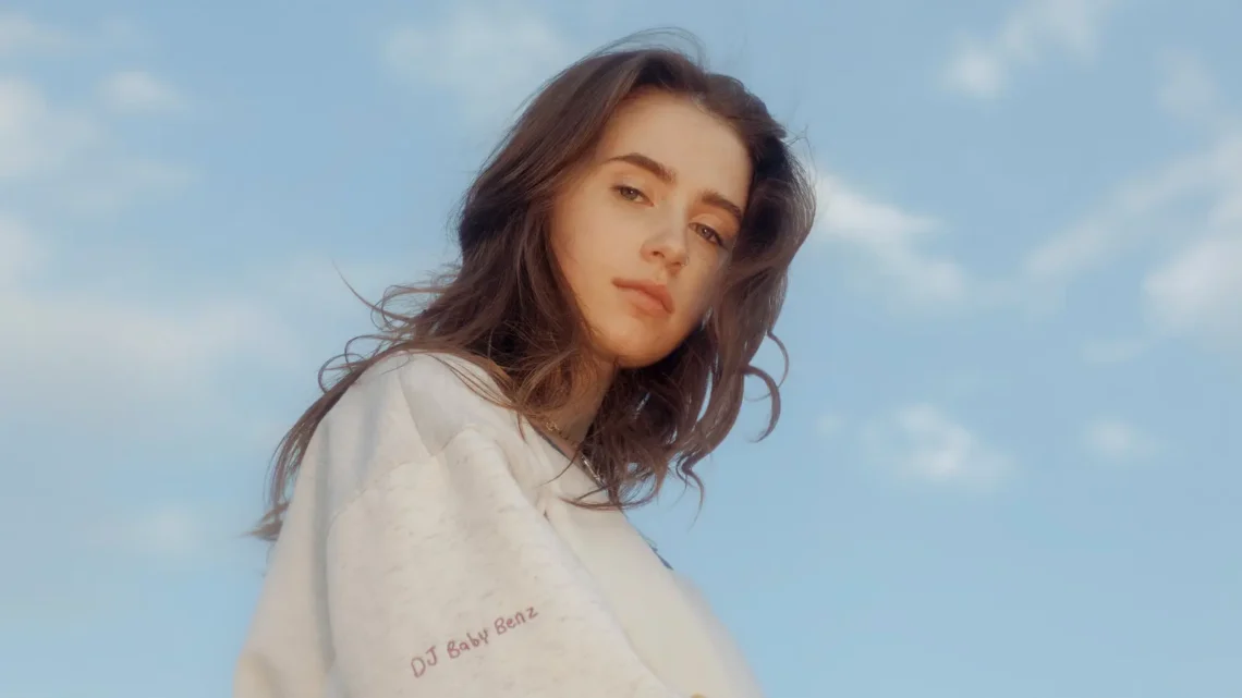 Clairo Biography: Husband, Age, Children, Wikipedia, Photos, Songs, Parents, Net Worth